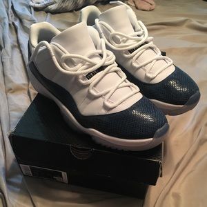 Air Jordan 11 LE Low Blue Snakeskin Size 12